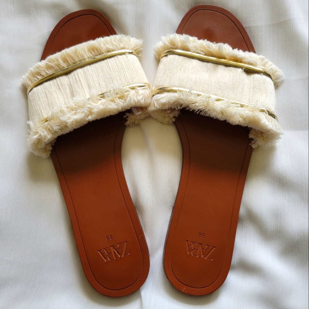 Zara Slides